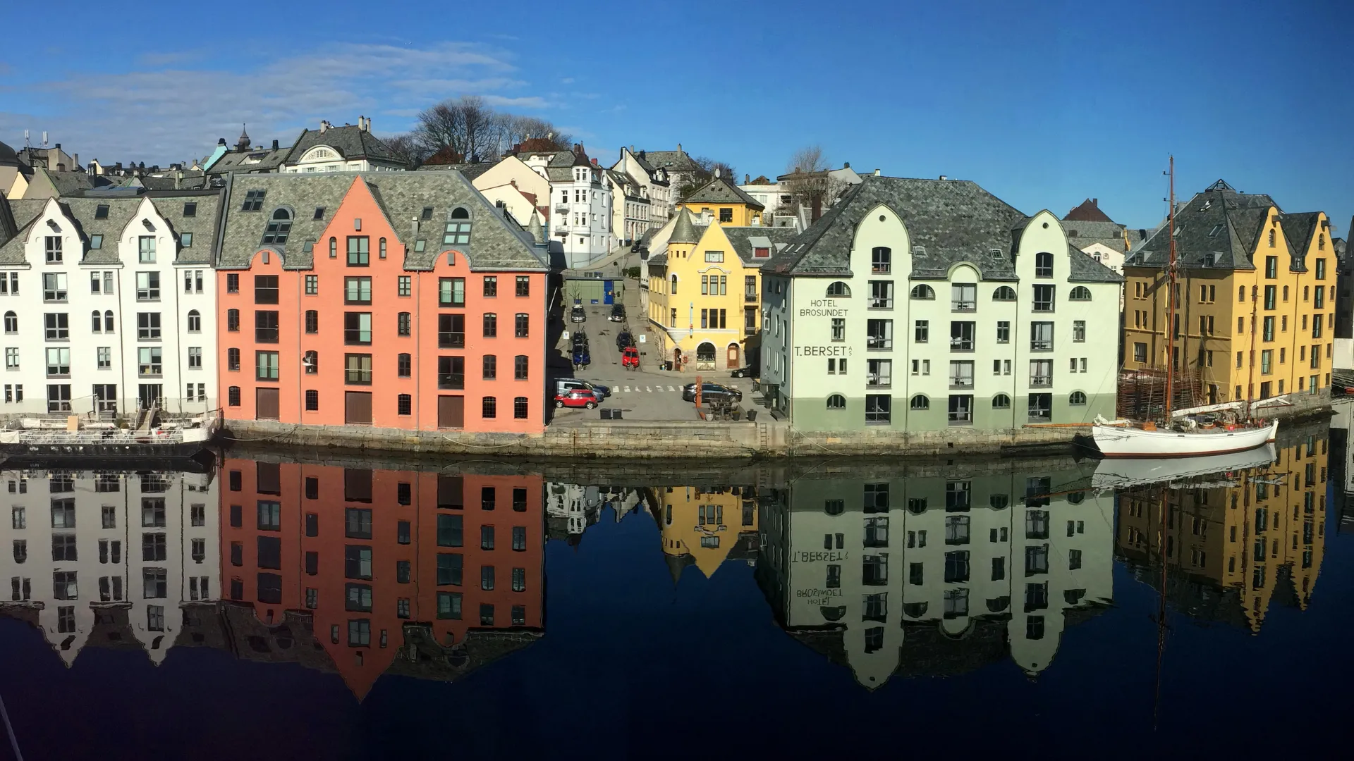 Alesund Brosundet